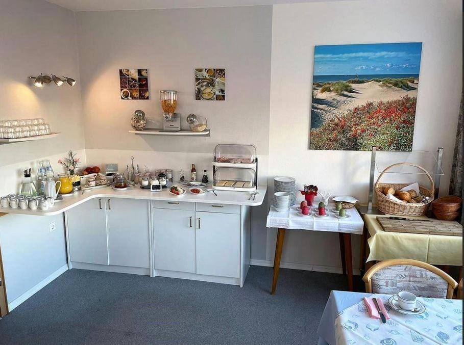 Zweibettzimmer-03-EG Bed and Breakfast in Borkum