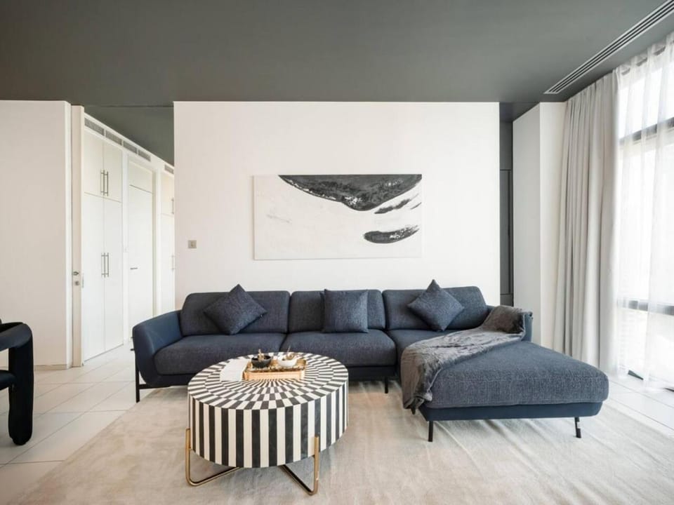Living room, Photo of the whole room, Seating area