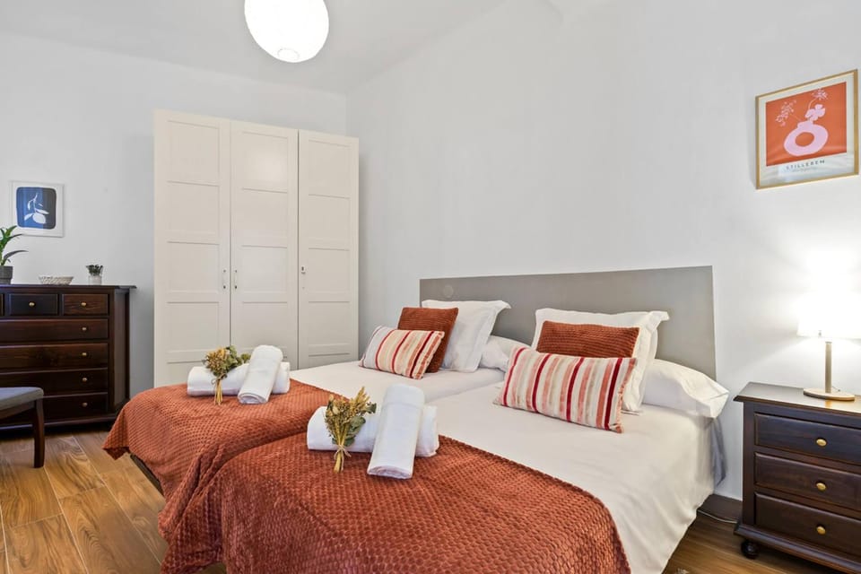 Bed, Bedroom