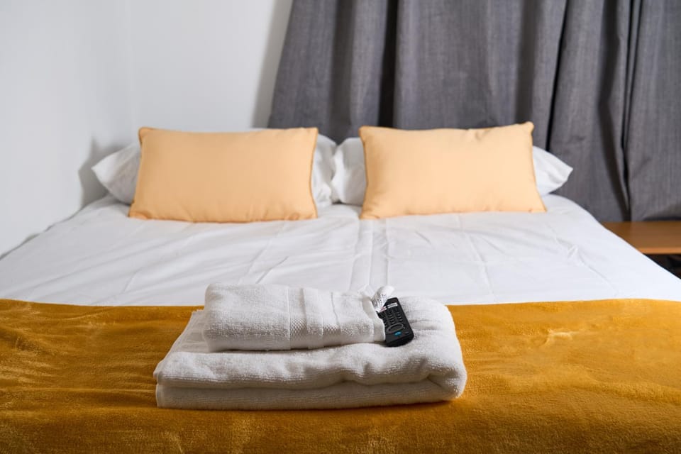 Snooze Luxe House Bed and Breakfast in Northampton