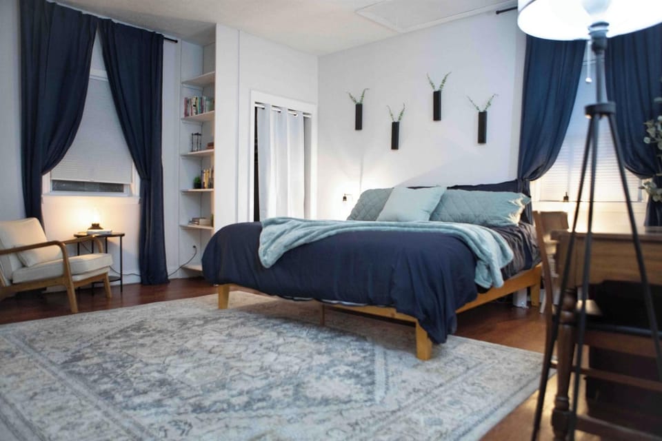 Cozy 3BR Coastal Retreat Private Yard & Fire Pit 5 Min to Beach! House in Old Orchard Beach
