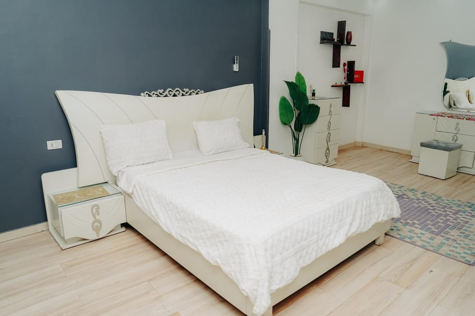 Bed, Bedroom, internet, wardrobe