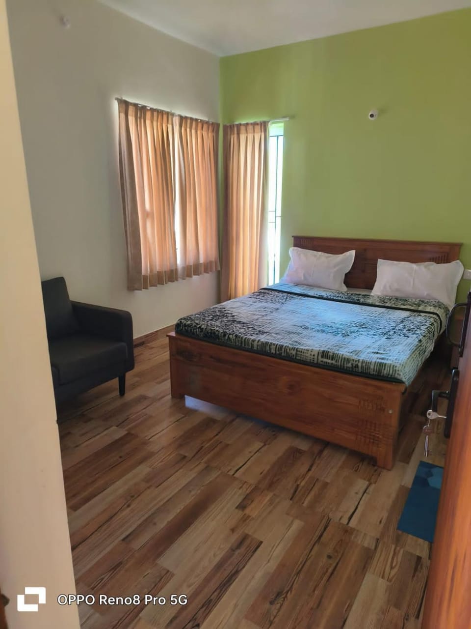 Dwarka Home Stay Bed and Breakfast in Ooty
