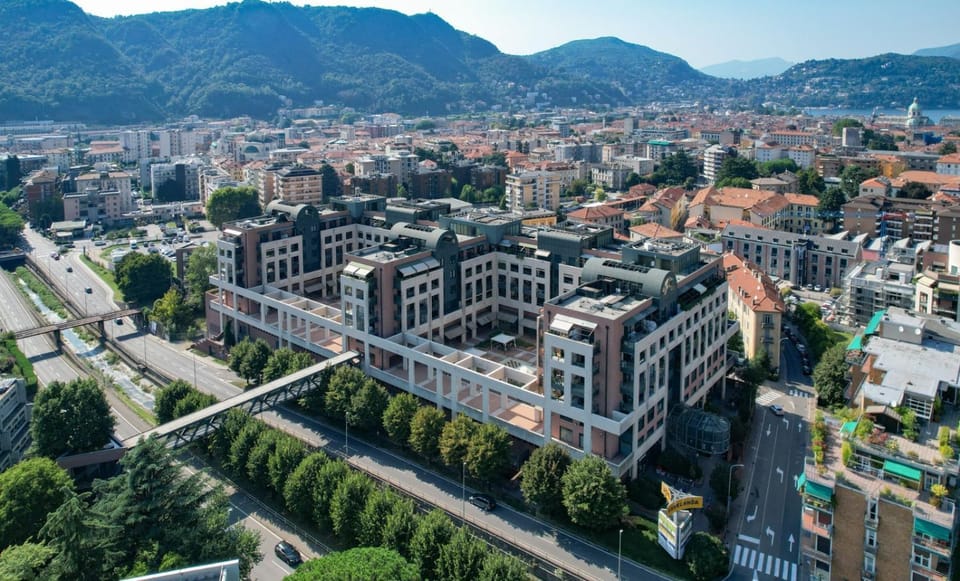 Property building, Restaurant/places to eat, Restaurant/places to eat, Bird's eye view, Solarium, hair dresser, heating, acessibility