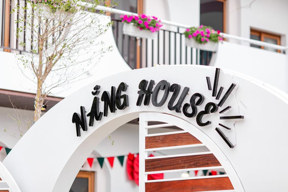 Nắng House Homestay Hotel in Laos