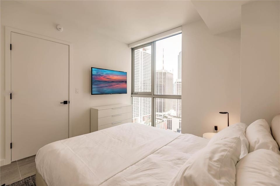 Bed, TV and multimedia, Bedroom, air conditioner