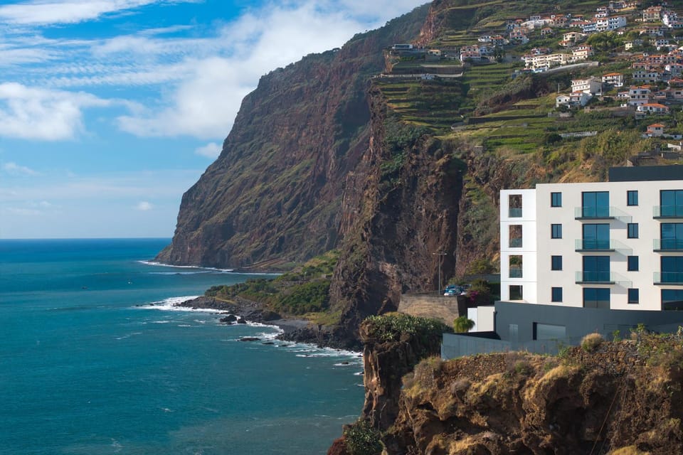Mountain view, Sea view