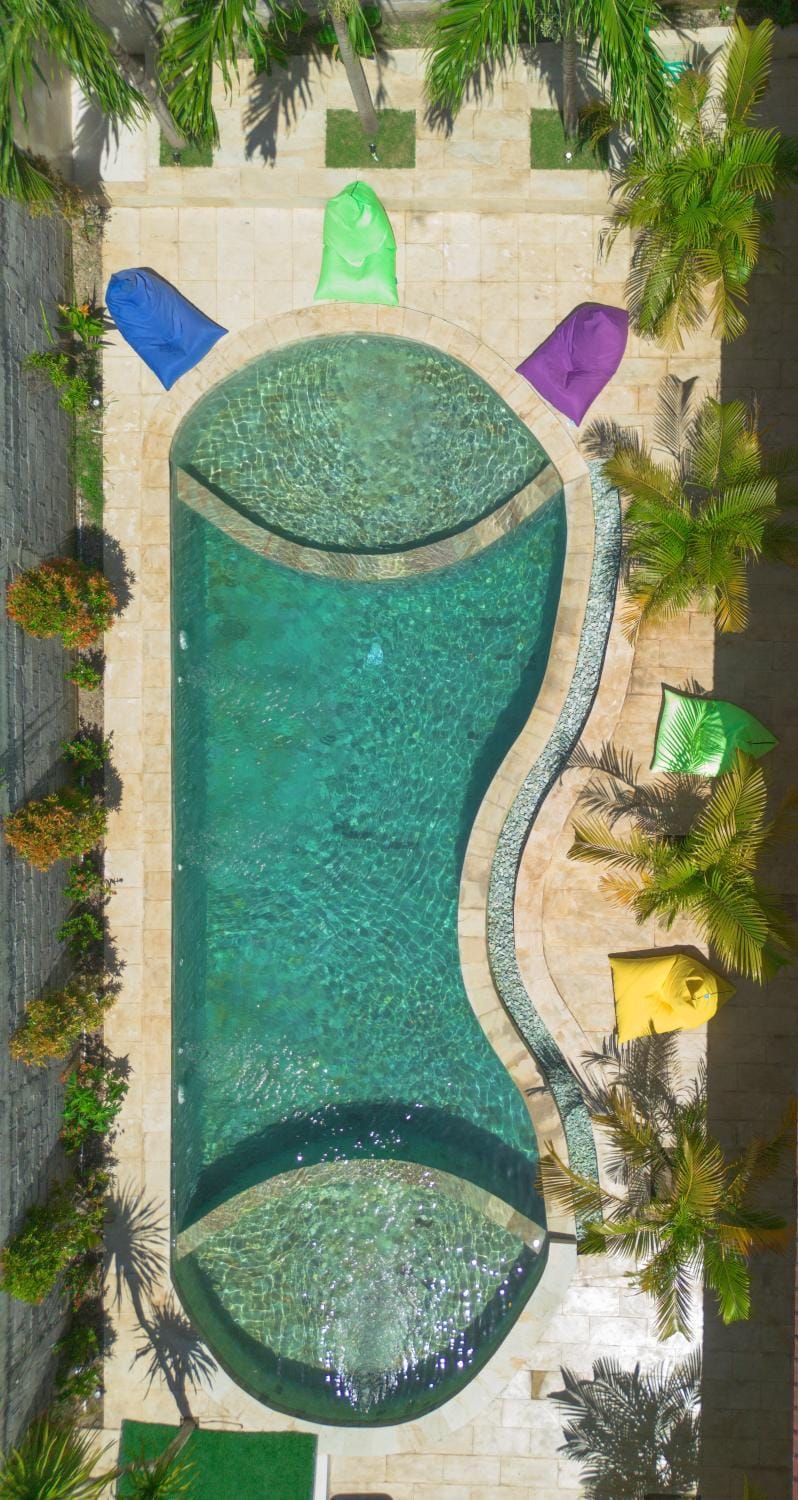 Property building, Day, Garden view, Garden view, Pool view, Swimming pool