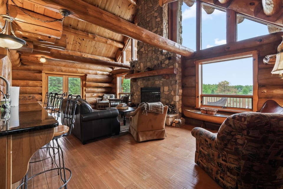 Log Retreat at Fish Creek by Simple Life Rentals Apartment in Door County