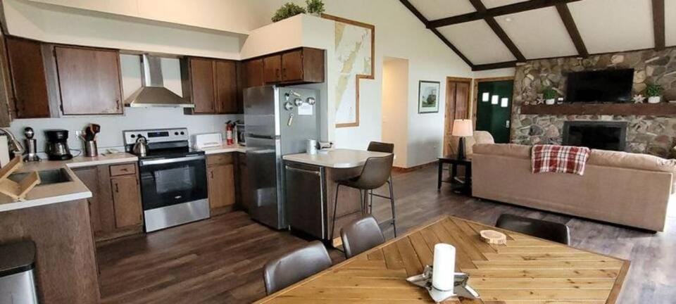 White Star Point by Simple Life Rentals House in Door County