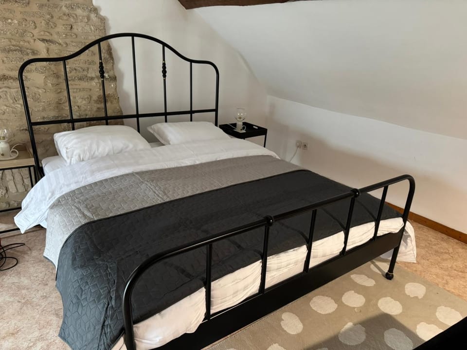 Cottage B&B Chateau Saintonge breakfast included Bed and Breakfast in Pays de la Loire