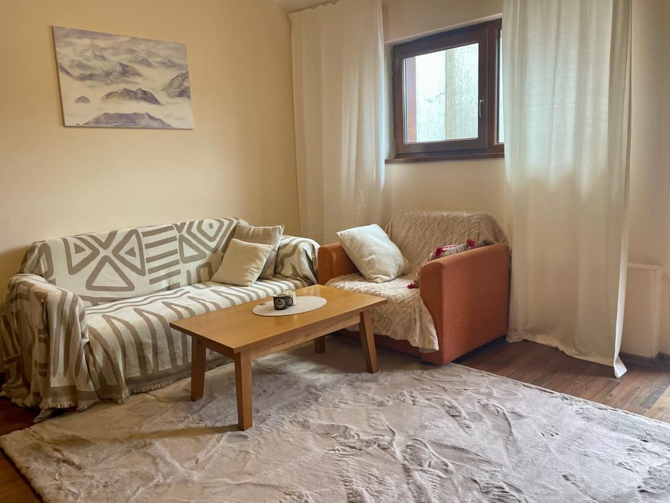 Mountain view 1-bedroom apartment few steps from ski piste and Gondola lift Apartment in Bansko