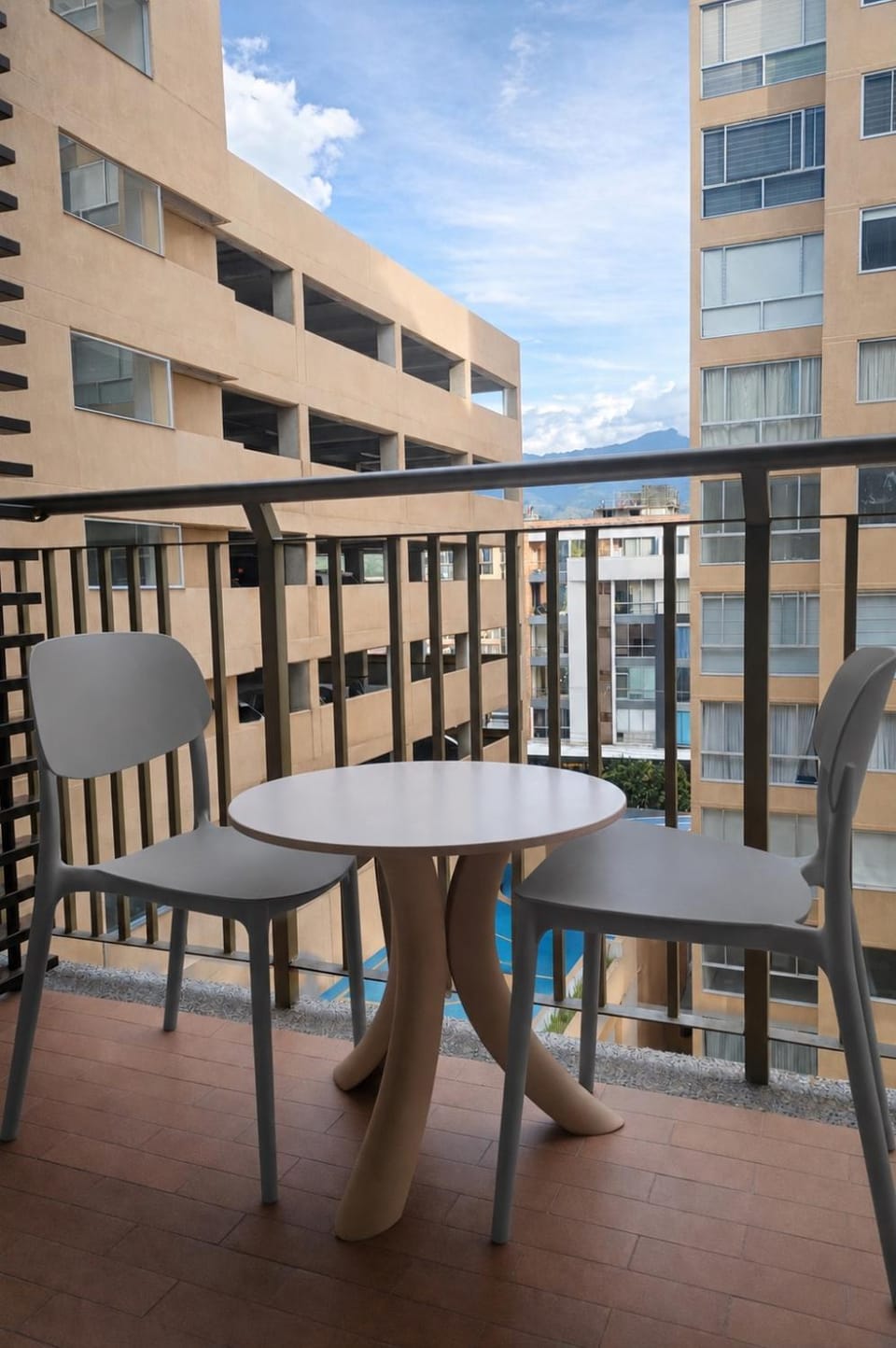 Dining area, minibar, kitchen