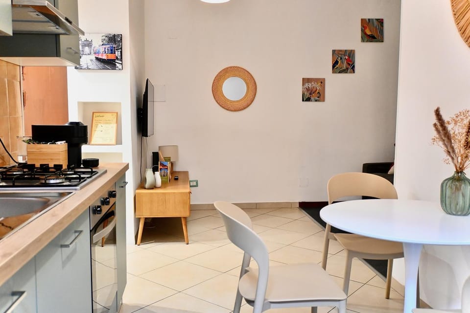 Dining area, kitchen