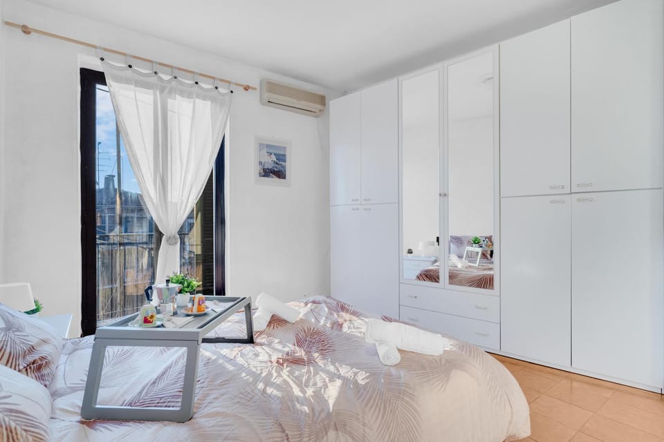 Bed, Photo of the whole room, Bedroom, wardrobe