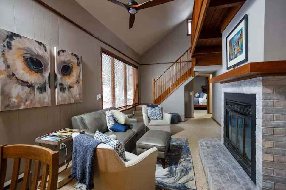 Owls Nest by Simple Life Rentals House in Door County
