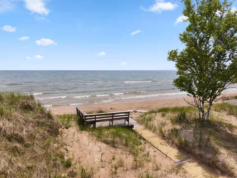 Dune Alright by Simple Life Rentals House in Door County