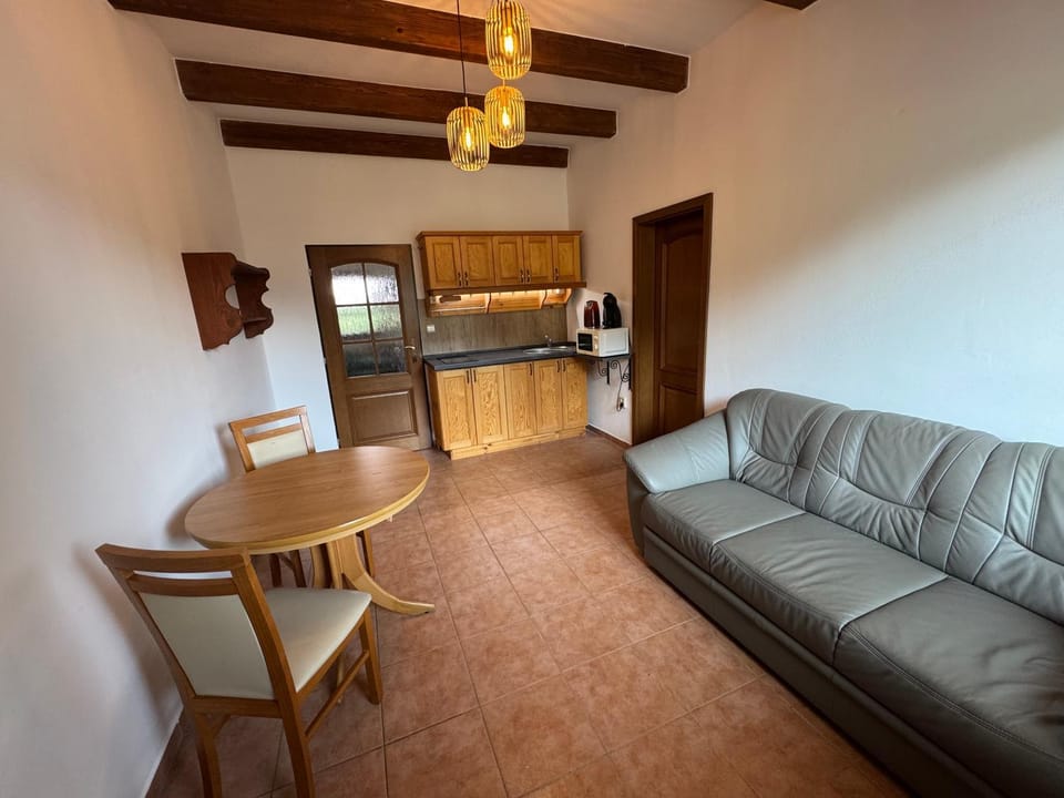 Kitchen or kitchenette, Seating area, Dining area