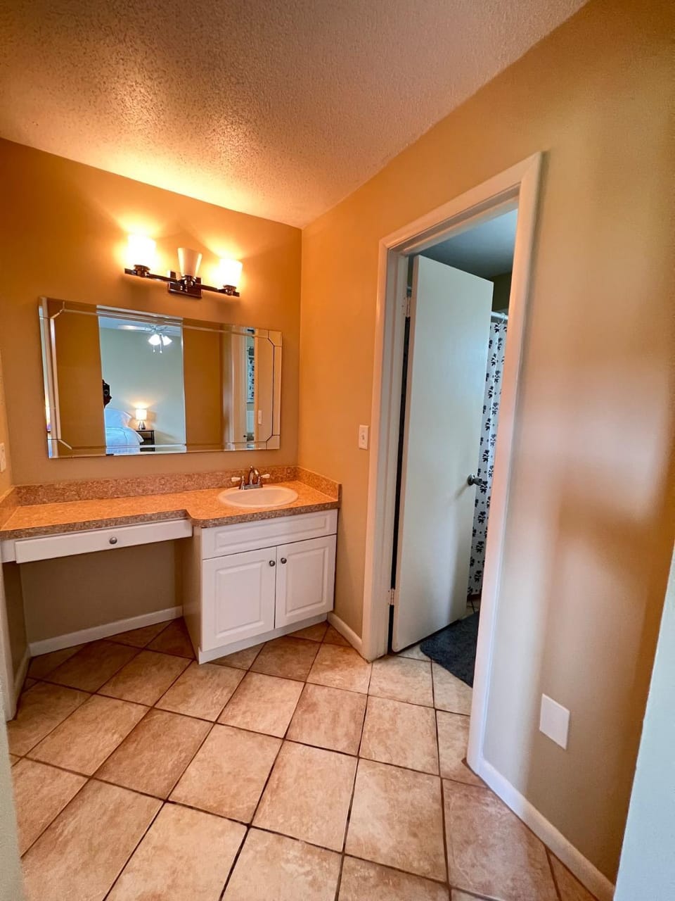 Host Hubble Private Rooms, Queens Loop House in Lakeland