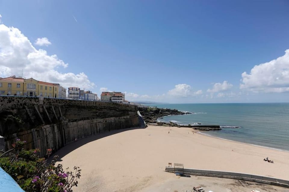 Ericeira Beach Tour Apartment in Ericeira