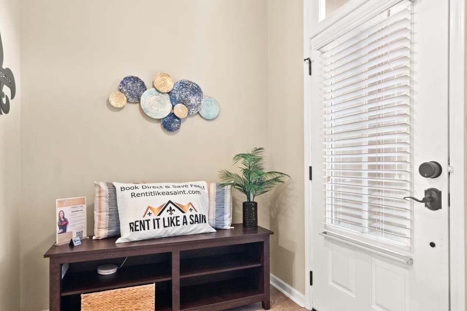 PetFriendlyMid-Term Stays2King Beds&Desk House in Lake Charles