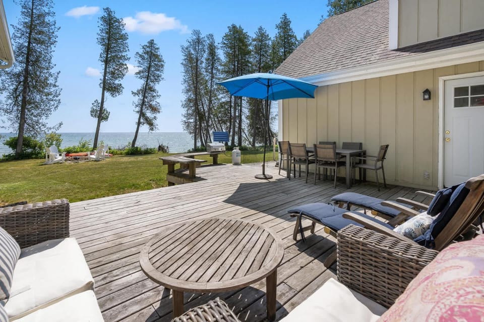 Tranquility Bay Getaway by Simple Life Rentals House in Door County