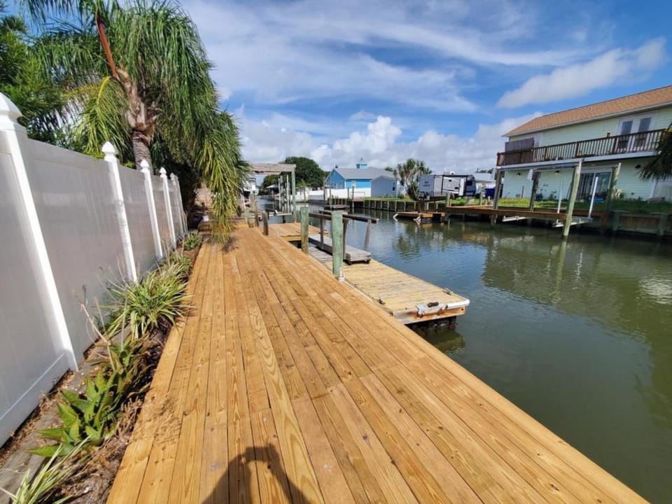 Nearby landmark, Activities