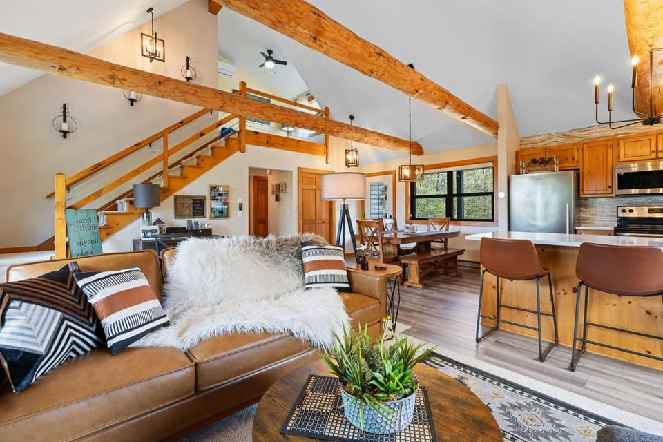 The Great Escape by Simple Life Rentals House in Door County