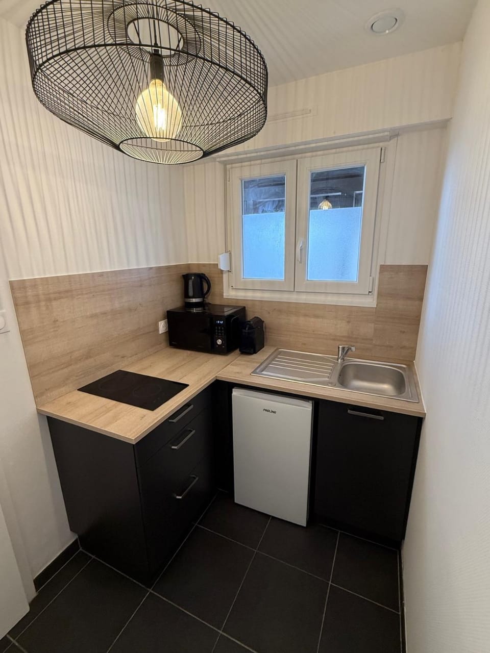 Kitchen or kitchenette, stove