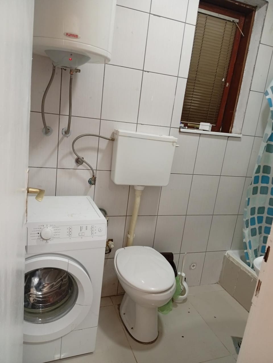 Zuta kuca na kraj sela House in Novi Sad