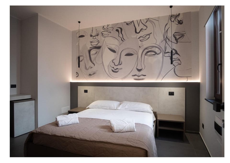 Bed, Photo of the whole room