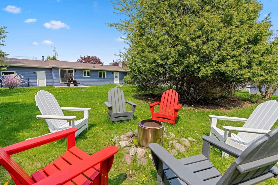 Marina Cottage by Simple Life Rentals House in Baileys Harbor