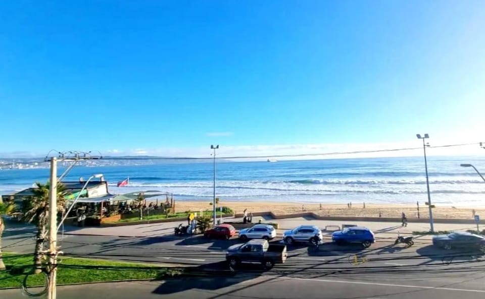 REÑACA PRIMERA LINEA 6 Personas Apartment in Vina del Mar
