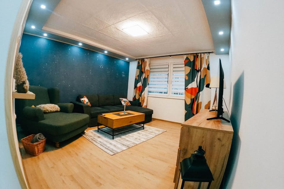 Bed, TV and multimedia, Living room, Seating area