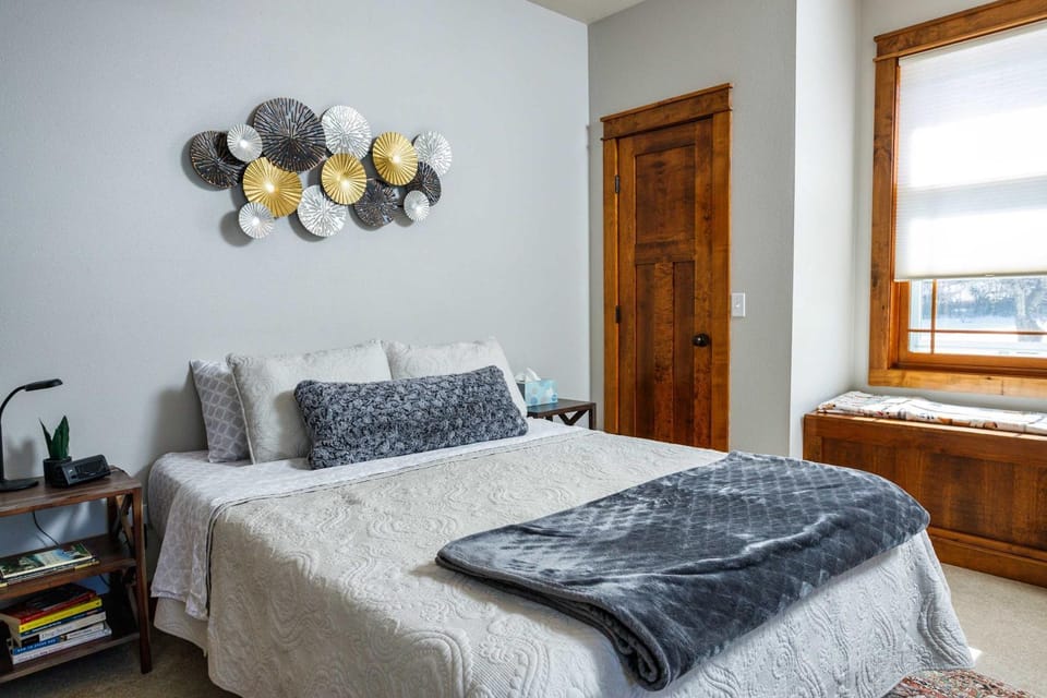 Home Away from Home by Simple Life Rentals House in Door County