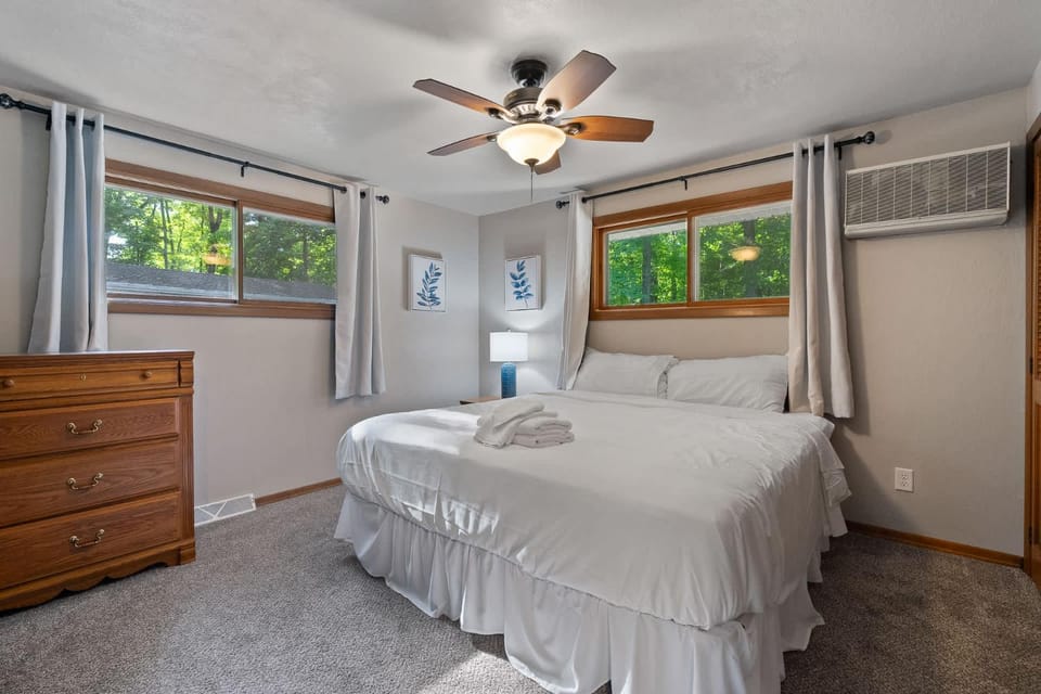 Bayview Bliss Bungalow by Simple Life Rentals House in Door County