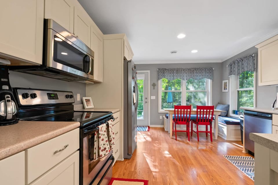 Blue Bear Cottage at Simple Life Rentals House in Door County