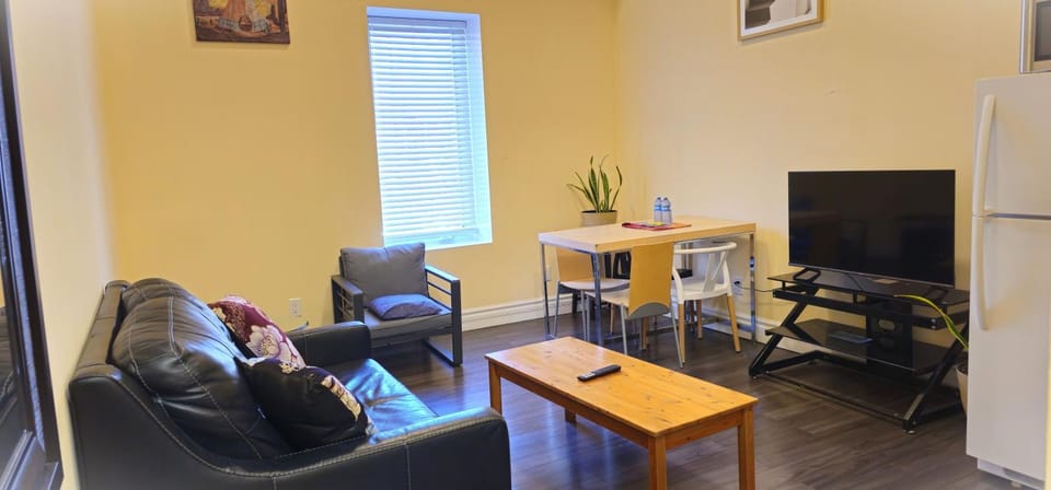 TV and multimedia, Living room, Dining area