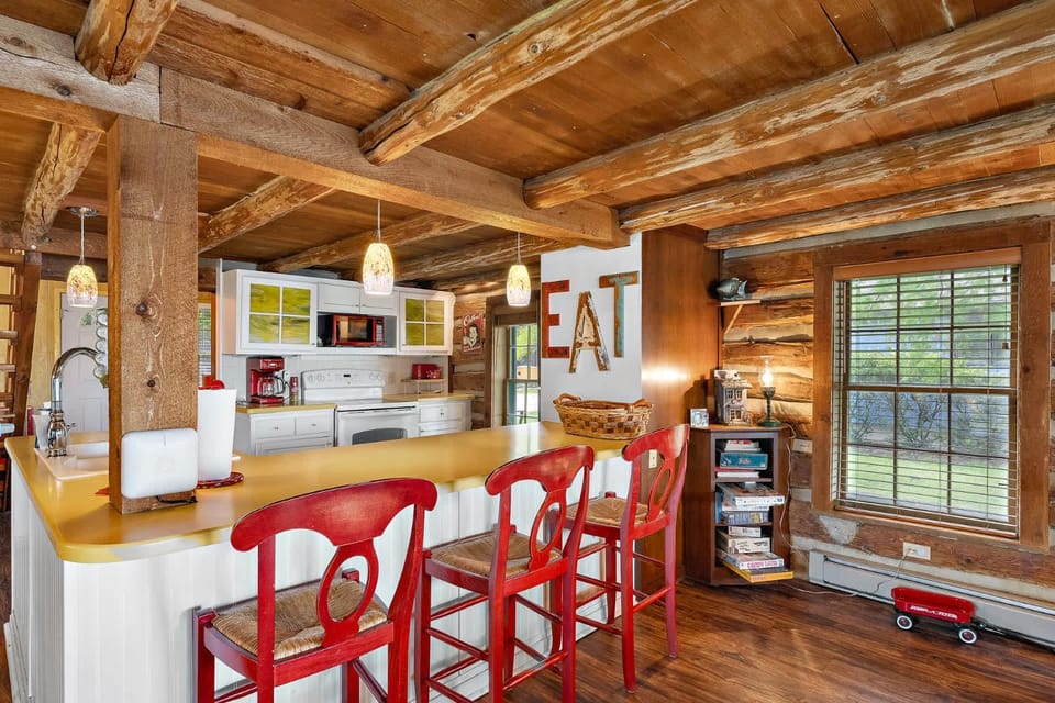 Sunset Shores - Kangaroo Kabin #6 by Simple Life Rentals House in Kangaroo Lake