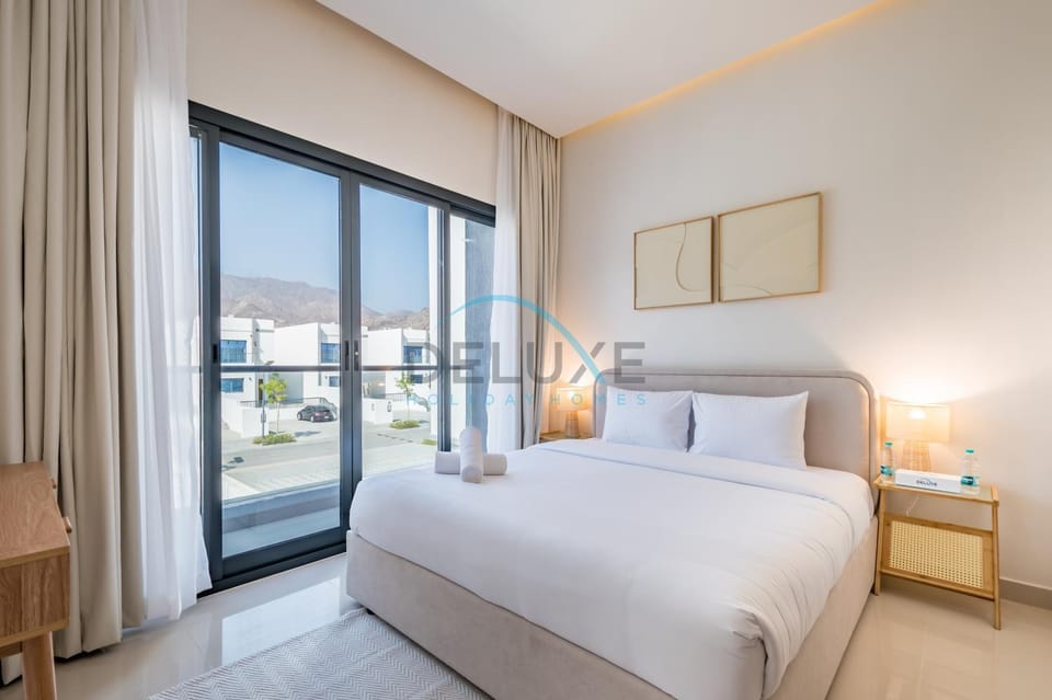 Bed, View (from property/room), Photo of the whole room, Bedroom