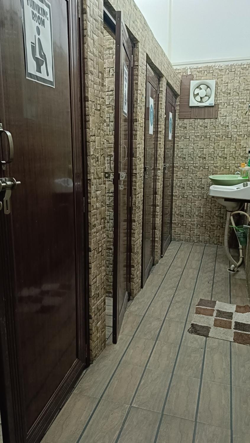 Accommodation In Prayagraj, Near Railway Station Triveni Sangam, Allahabad Hostel in Uttar Pradesh