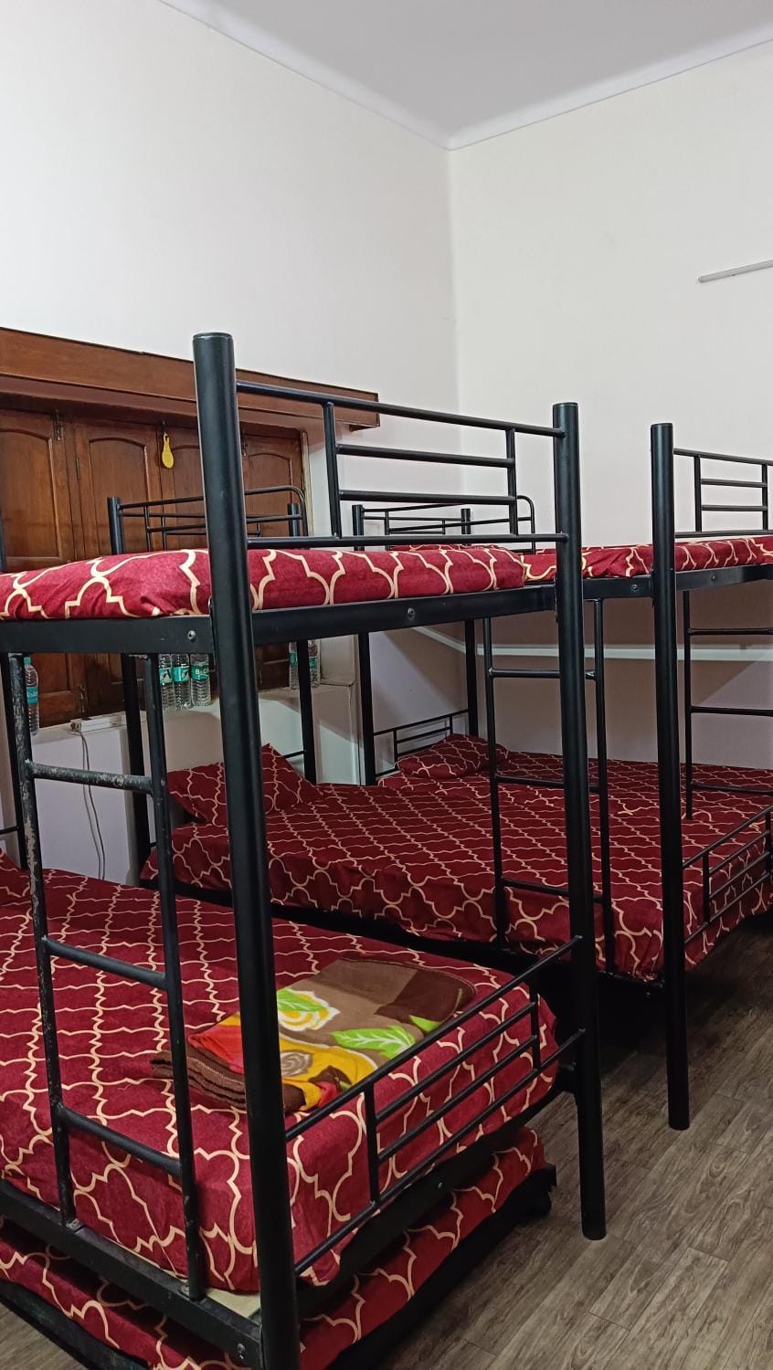 Accommodation In Prayagraj, Near Railway Station Triveni Sangam, Allahabad Hostel in Uttar Pradesh