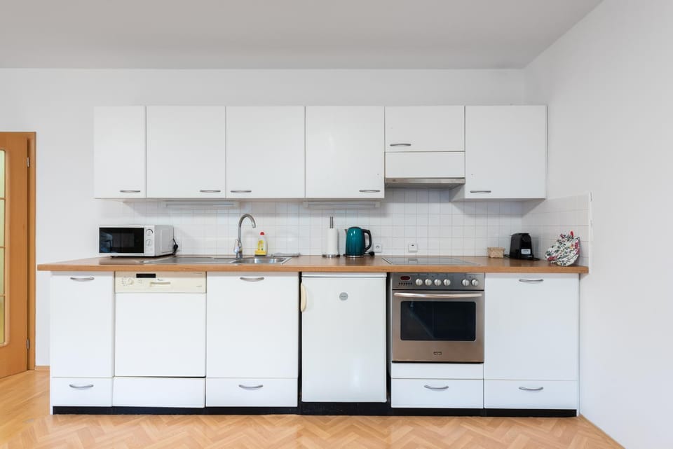 microwave, oven, kitchen