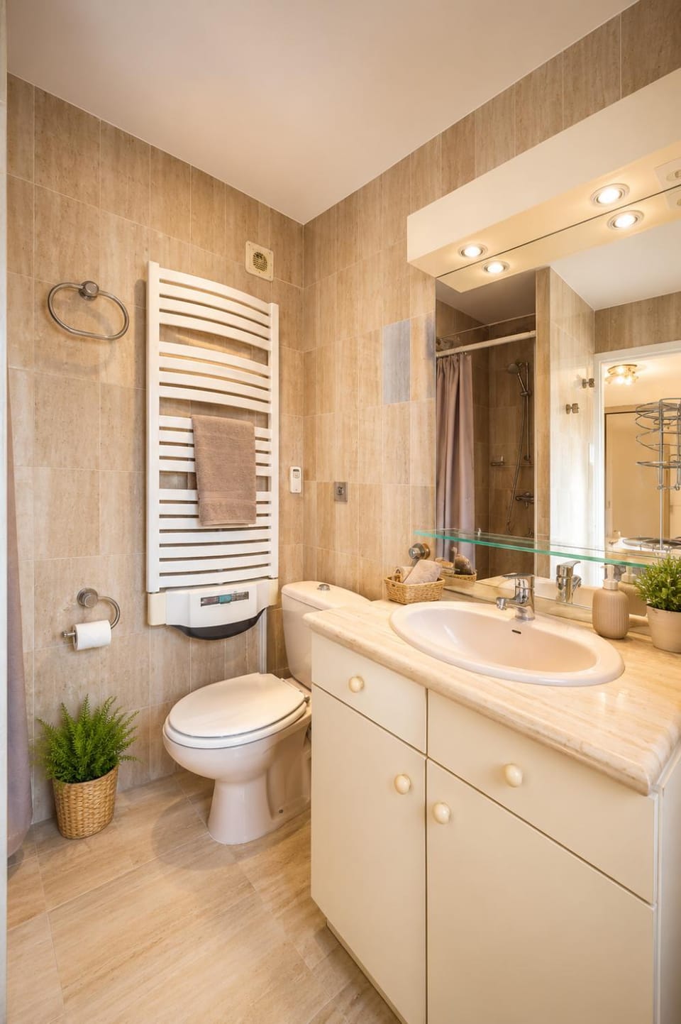 FRGK Athena Palm Beach 1BR Terrace, AC & Ultra-Fast Wi-Fi Apartment in Cannes