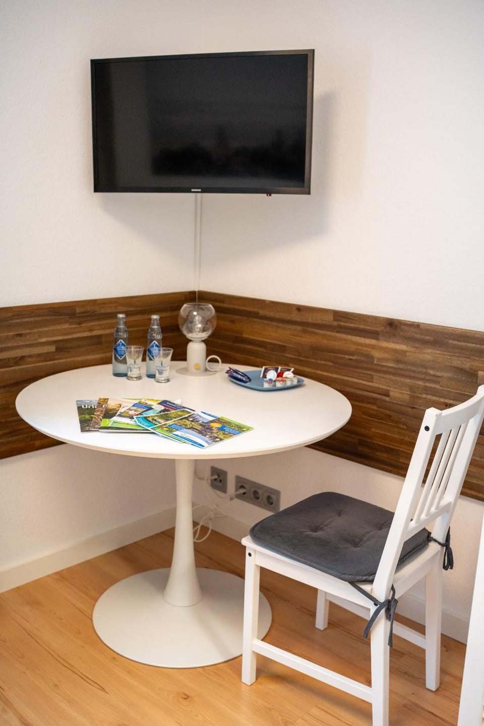 TV and multimedia, Dining area