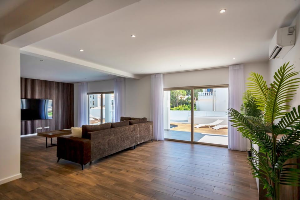Crystal bay Villa in Albufeira