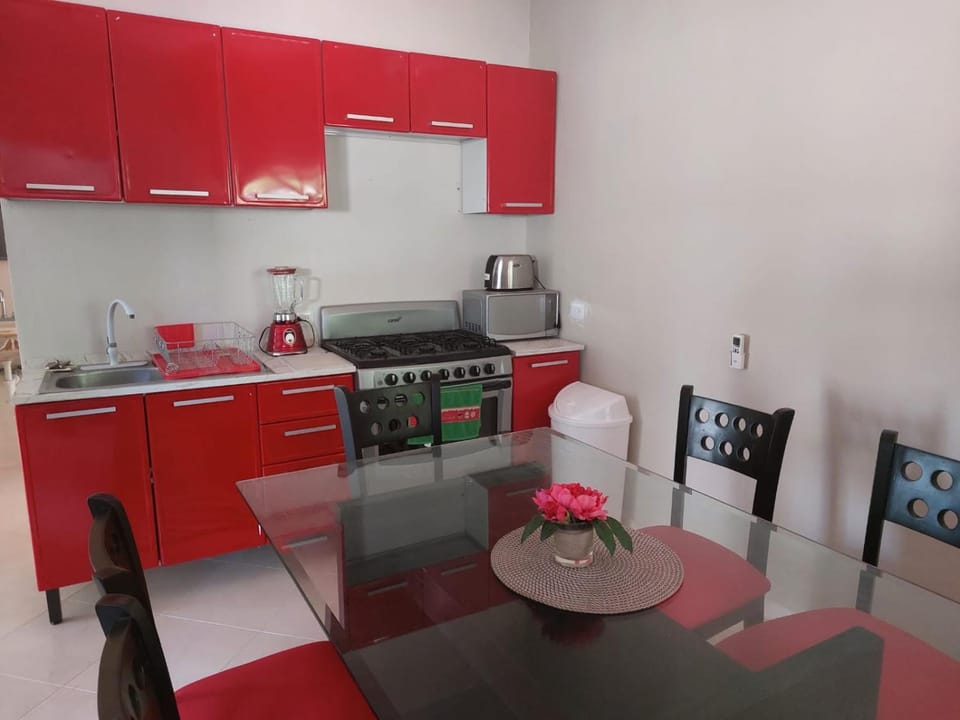 Cozy Mrida Retreat with Pool Garden View Apartment in Merida