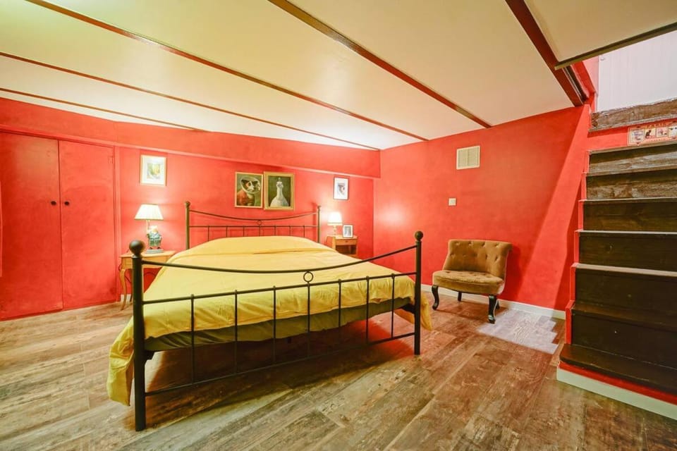 Bed, Bedroom