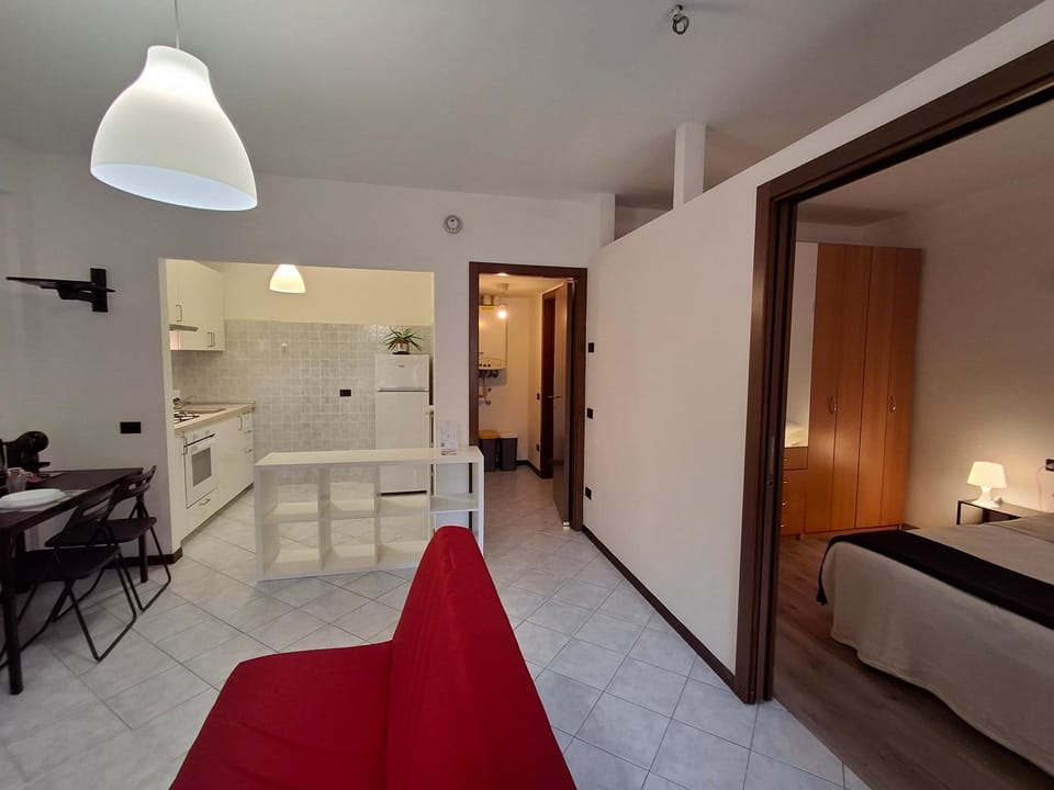 Bed, Coffee/tea facilities, Kitchen or kitchenette, Living room, Photo of the whole room, Seating area, Dining area, Bedroom, kitchen
