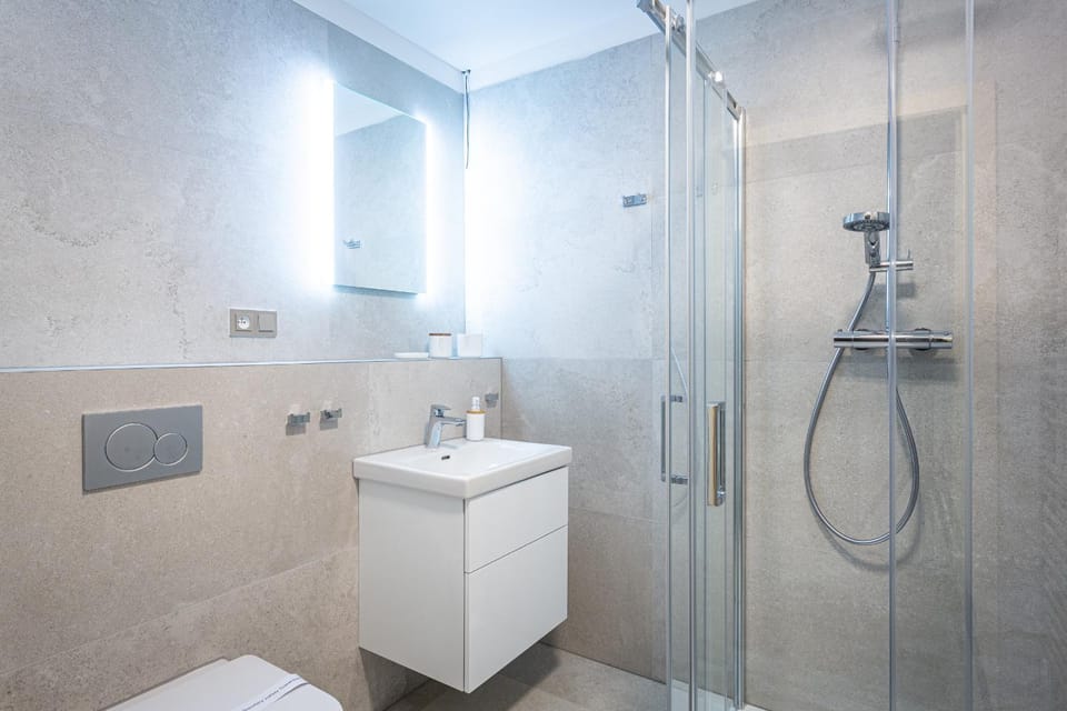 Shower, Bathroom